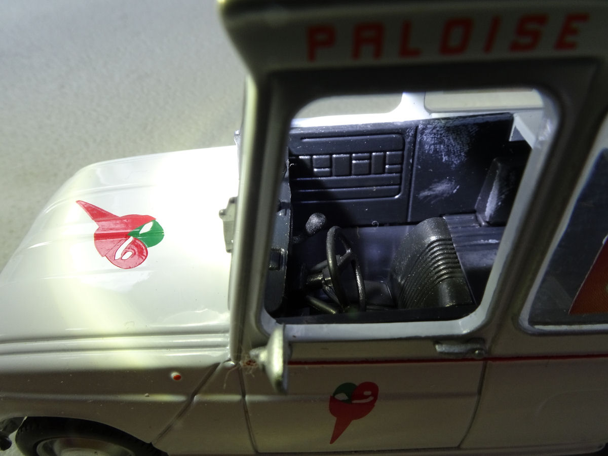 R4 F6 Jäätelöauto