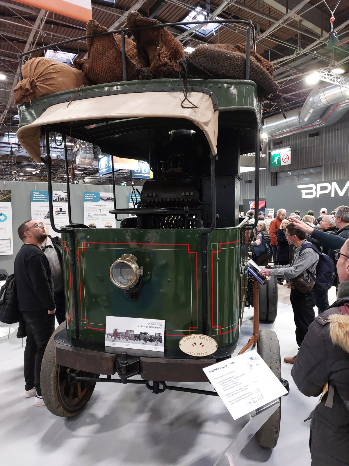 Retro mobile